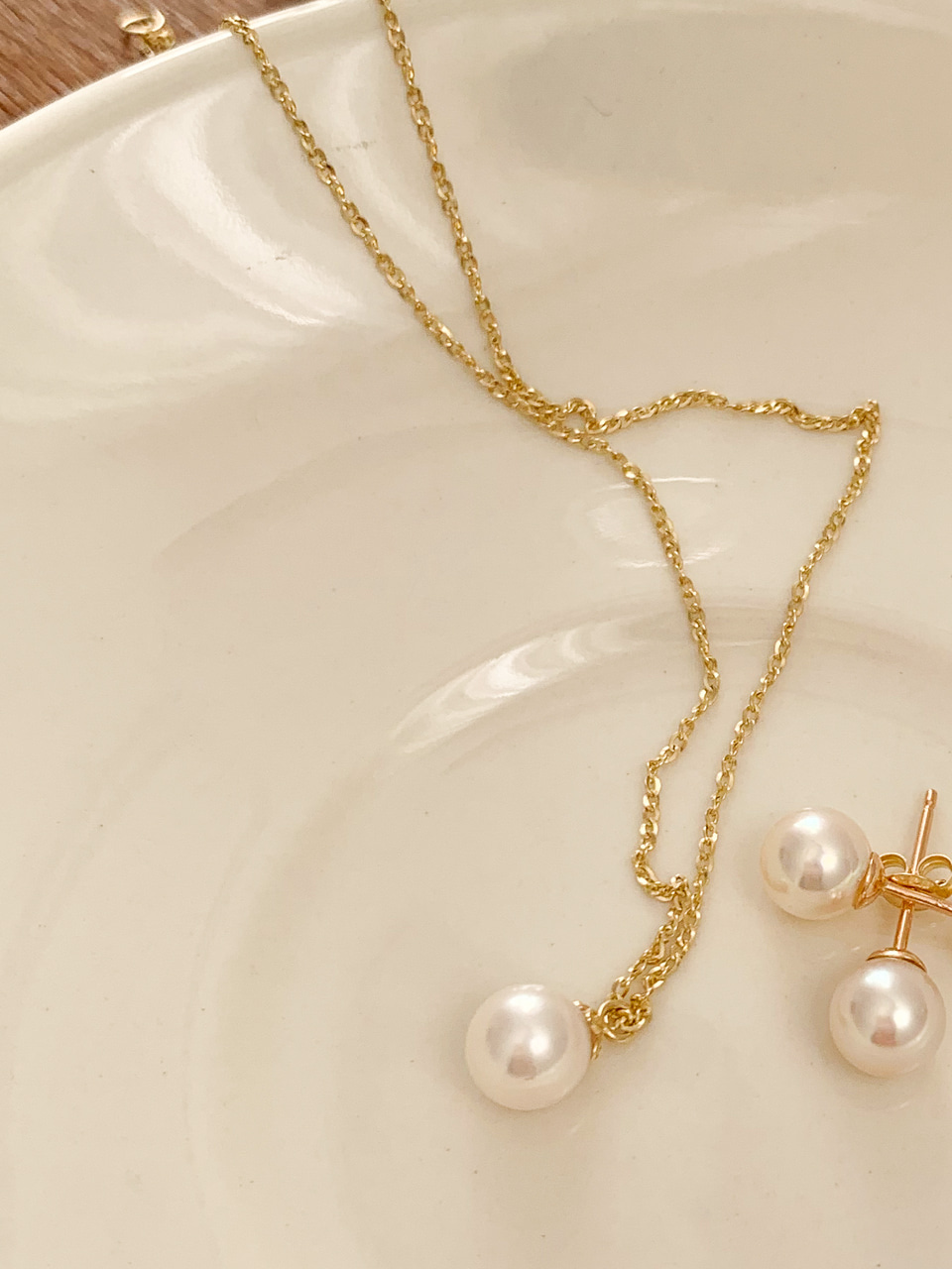 Akoya Seawater Pearl Pedal Necklace